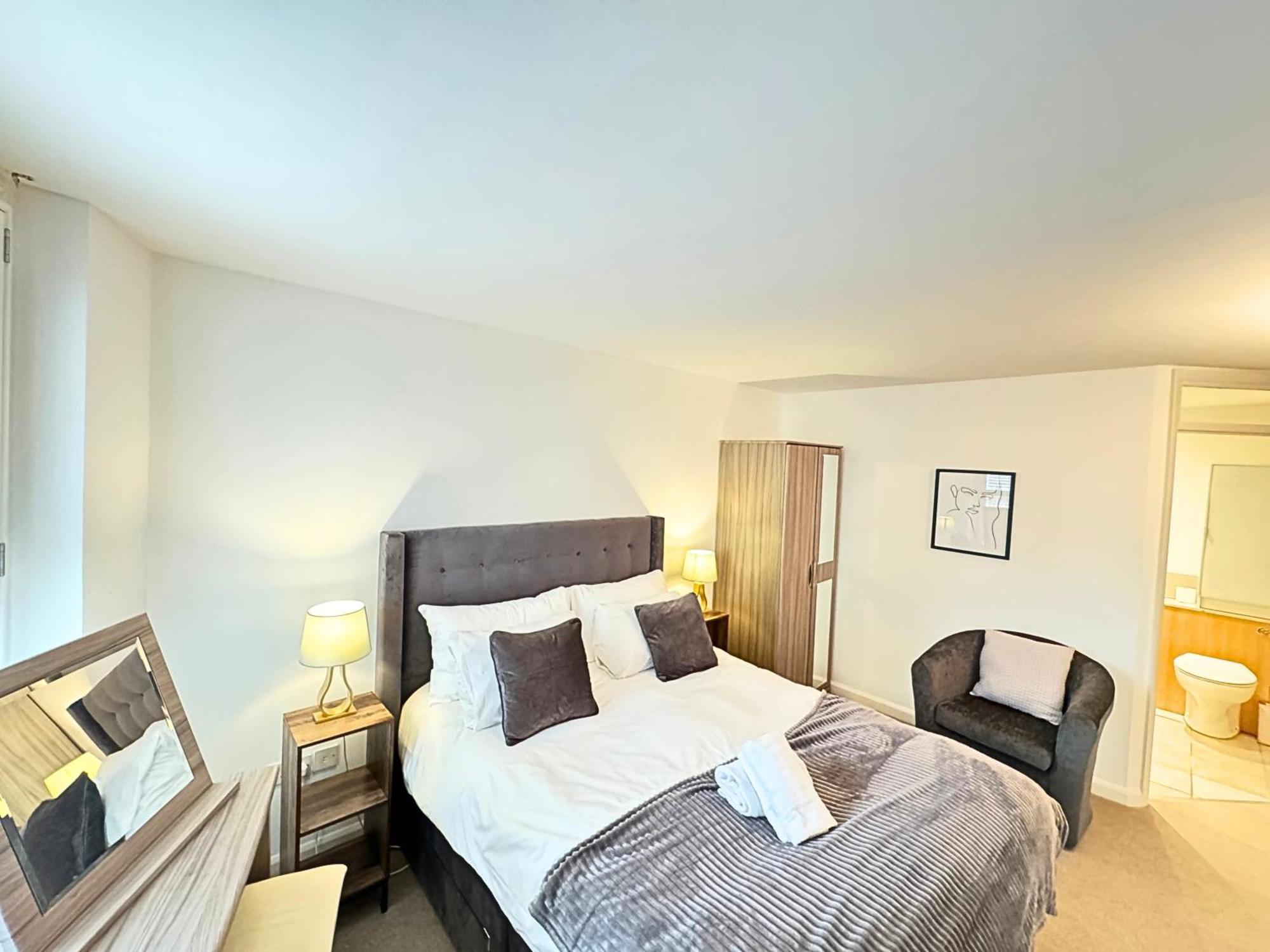 The Heart Of Kensington Mews - 3 Bedrooms House-private Entrance-hyde Park Walk Away-green Park 9 Minutes Underground- The Of With Glamour Of Kensington Londra