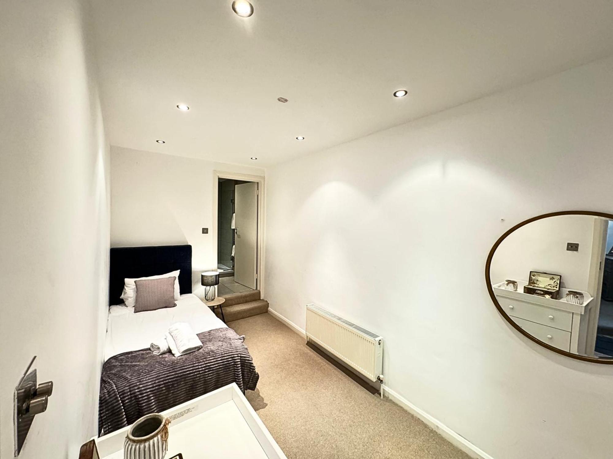 The Heart Of Kensington Mews - 3 Bedrooms House-private Entrance-hyde Park Walk Away-green Park 9 Minutes Underground- The Of With Glamour Of Kensington Londra