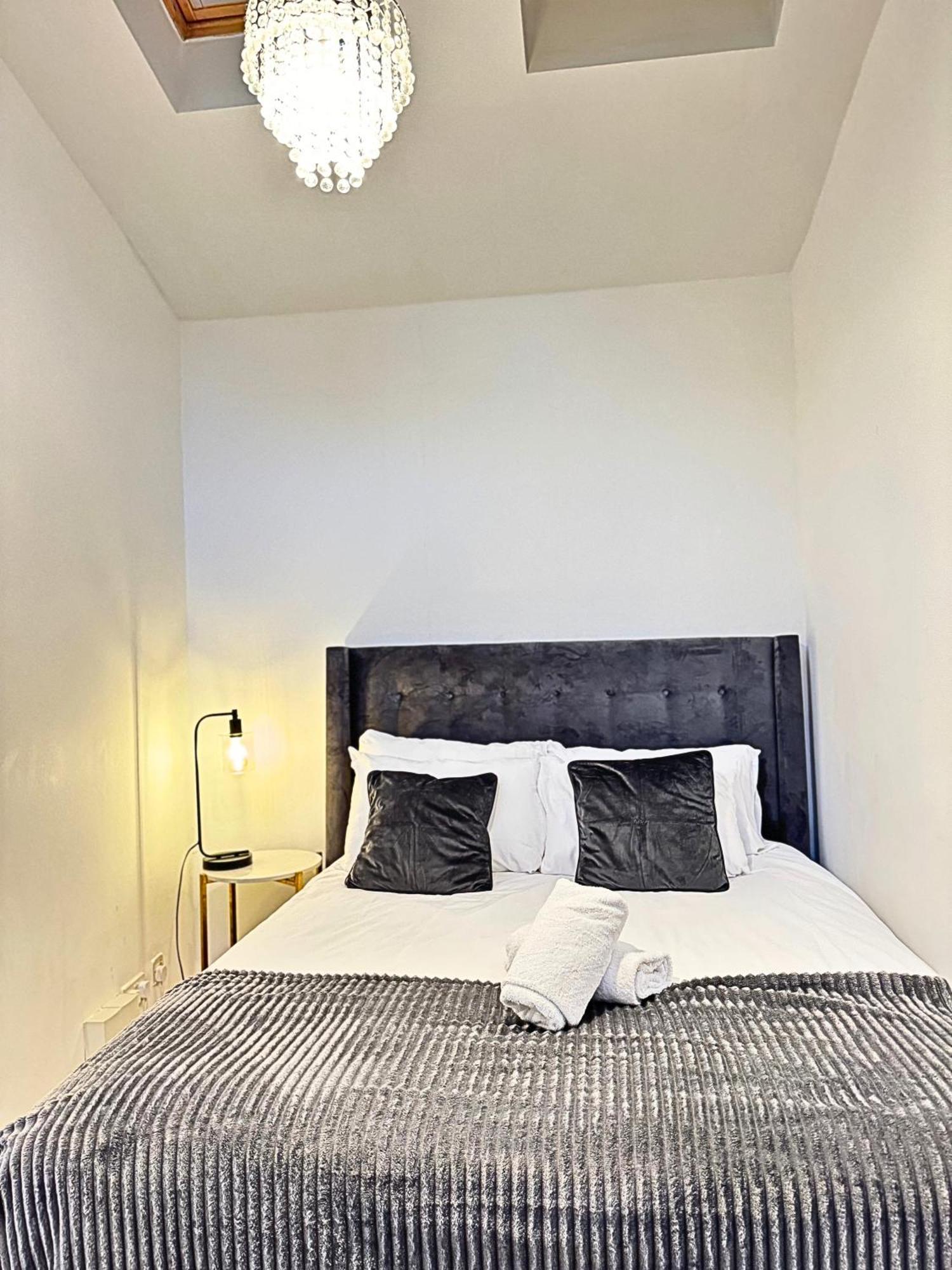 Kensington Mews Retreat: Hyde Park Hideaway *